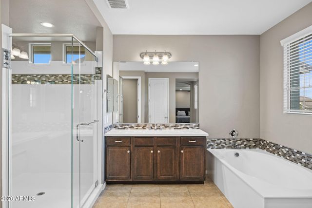 4527 E SKOUSEN Street, Gilbert, AZ 85295