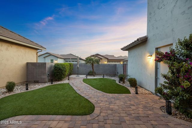 4527 E SKOUSEN Street, Gilbert, AZ 85295