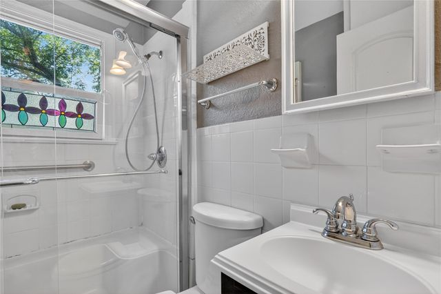 712 Edgefield Drive, Garland, TX 75040