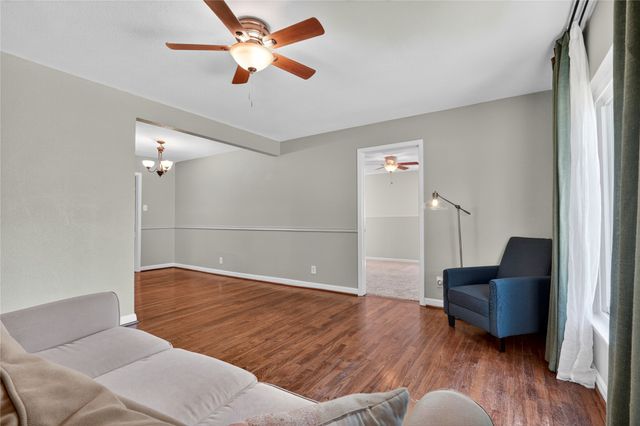 712 Edgefield Drive, Garland, TX 75040