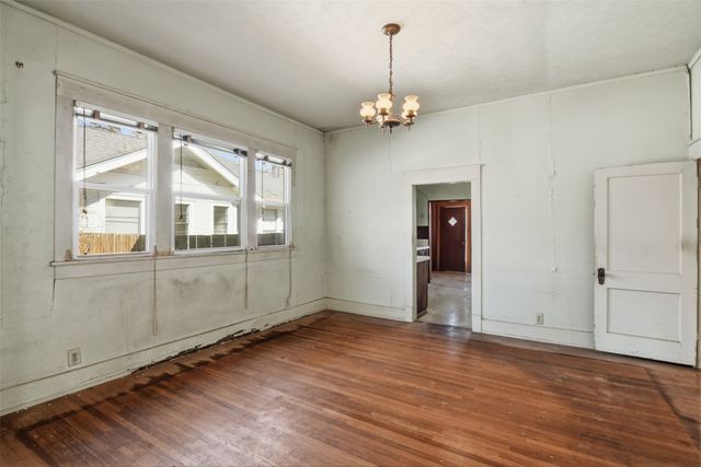 318 S Montclair Avenue, Dallas, TX 75208