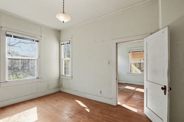 318 S Montclair Avenue, Dallas, TX 75208