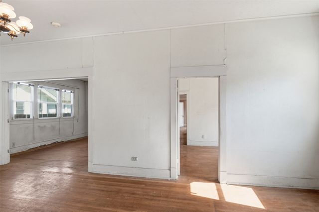 318 S Montclair Avenue, Dallas, TX 75208