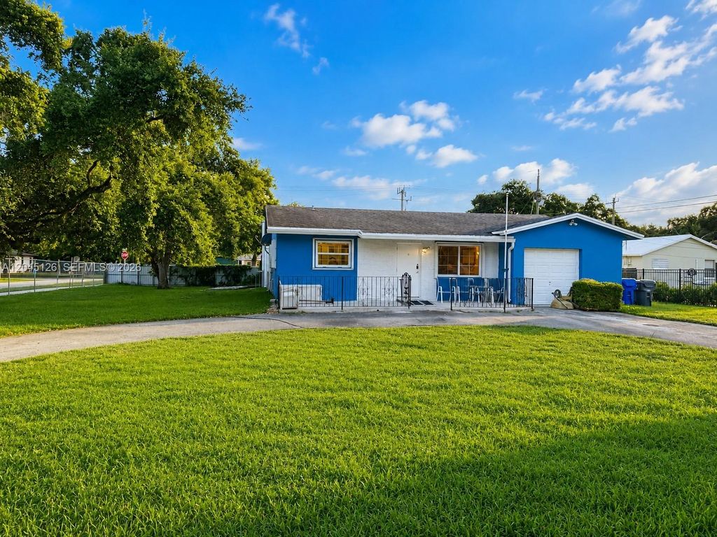 6145 Hayes Street, Hollywood, FL 33024