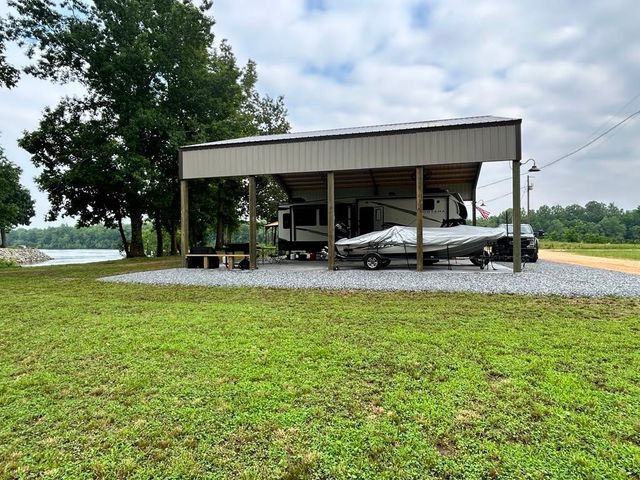 942 Lexi Ln, Clifton, TN 38425