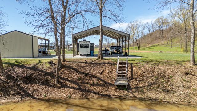 942 Lexi Ln, Clifton, TN 38425