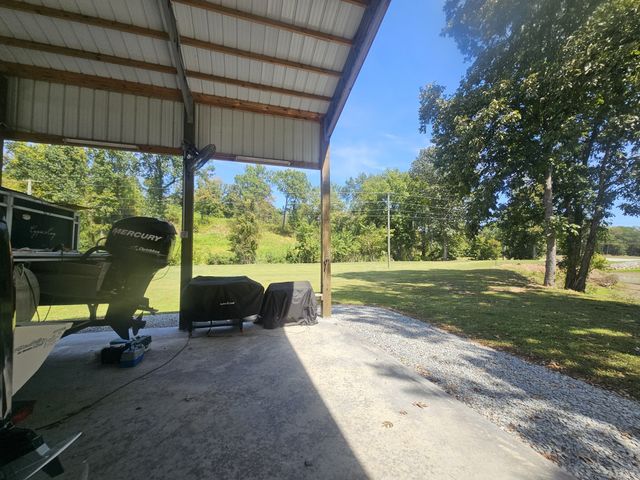 942 Lexi Ln, Clifton, TN 38425