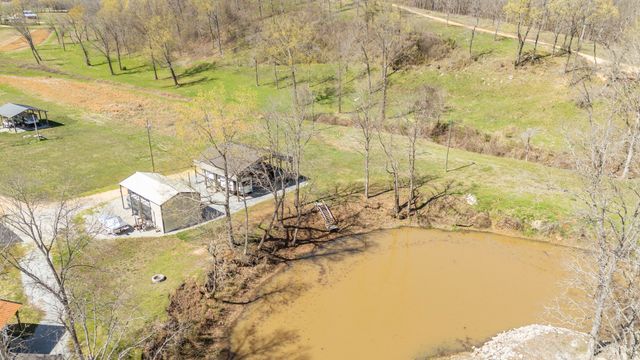 942 Lexi Ln, Clifton, TN 38425