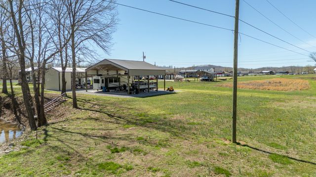 942 Lexi Ln, Clifton, TN 38425