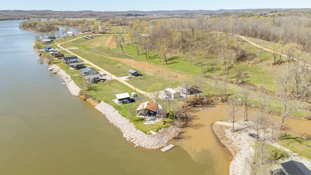 942 Lexi Ln, Clifton, TN 38425