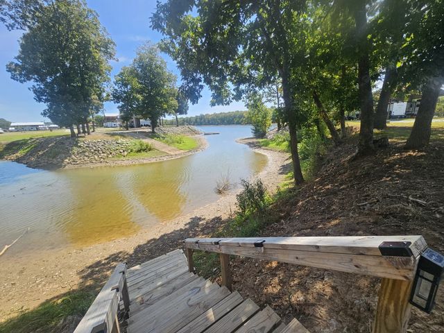 942 Lexi Ln, Clifton, TN 38425