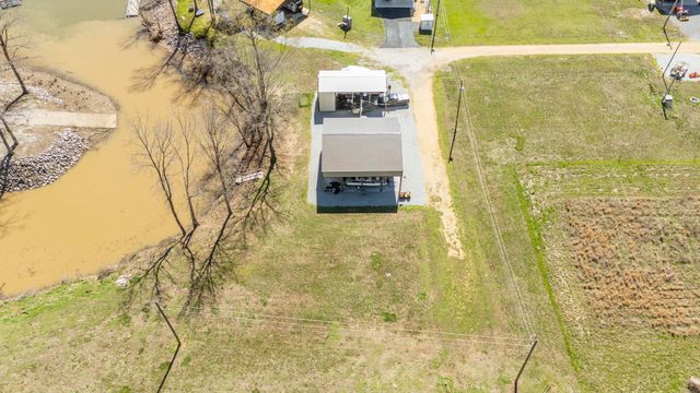 942 Lexi Ln, Clifton, TN 38425