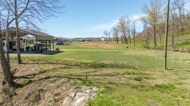 942 Lexi Ln, Clifton, TN 38425