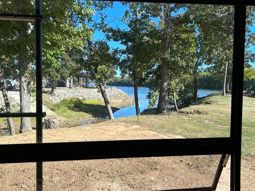 942 Lexi Ln, Clifton, TN 38425