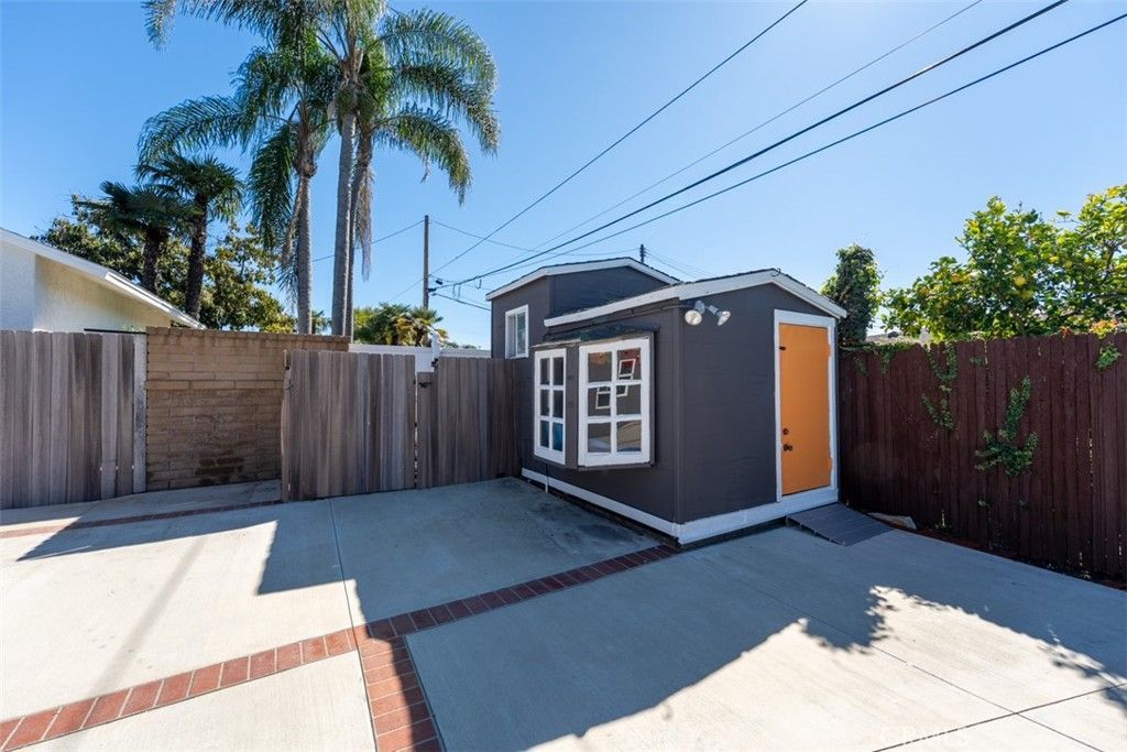 Image 46 of property listing at 17922 Romelle, Santa Ana, CA 92705