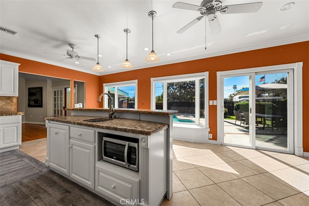 Image 7 of property listing at 17922 Romelle, Santa Ana, CA 92705