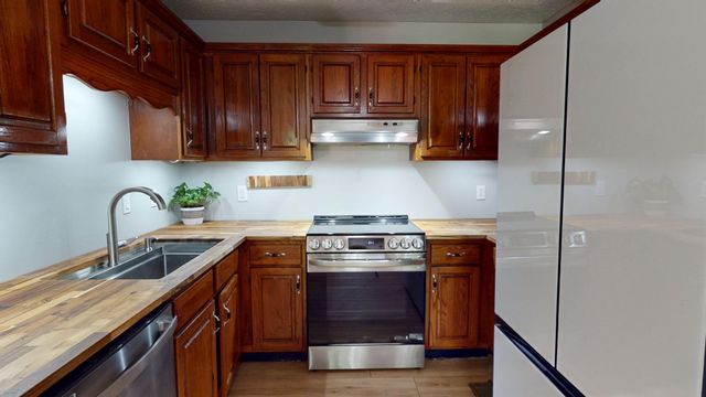 1404 Windhill Ct, Greenbrier, TN 37073