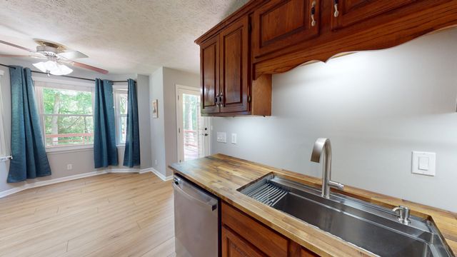 1404 Windhill Ct, Greenbrier, TN 37073