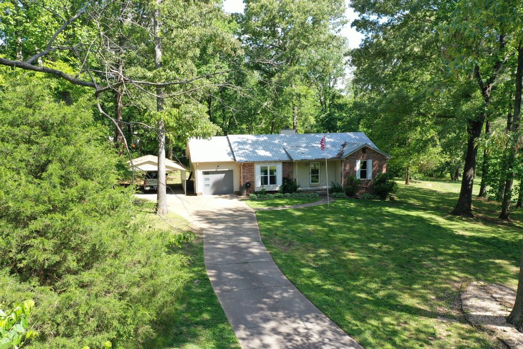 1404 Windhill Ct, Greenbrier, TN 37073