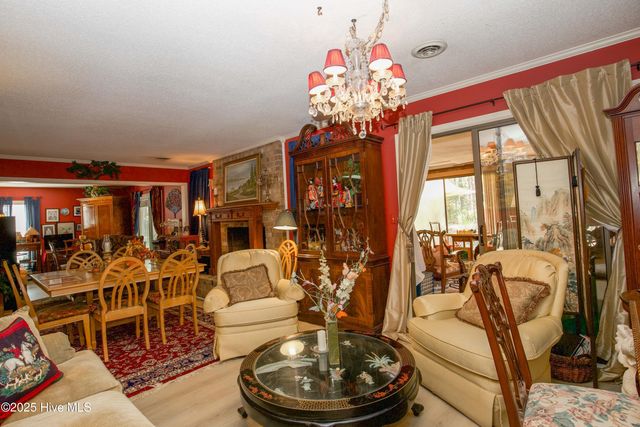 642 Redwood Drive, Southern Pines, NC 28387