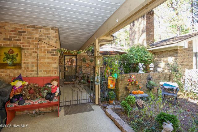 642 Redwood Drive, Southern Pines, NC 28387