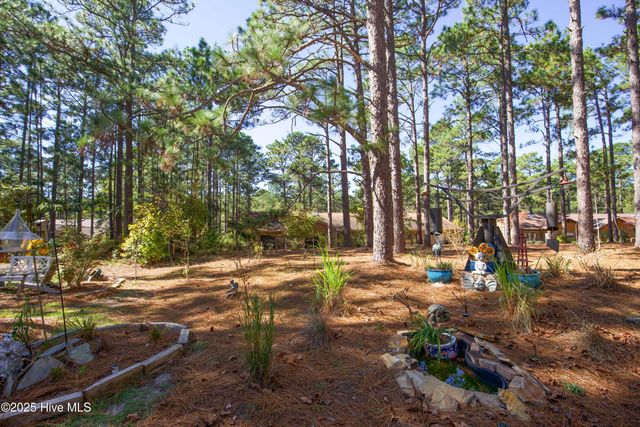 642 Redwood Drive, Southern Pines, NC 28387