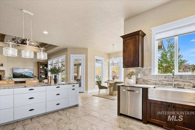5030 W Parkridge Drive, Boise, ID 83714