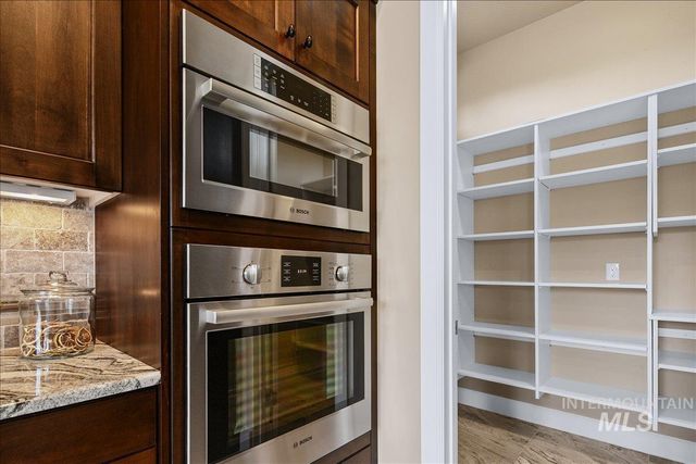 5030 W Parkridge Drive, Boise, ID 83714