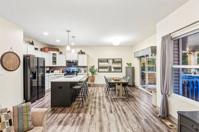 4105 High Street, West Des Moines, IA 50265