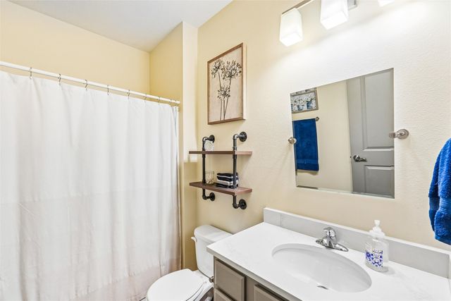 4105 High Street, West Des Moines, IA 50265