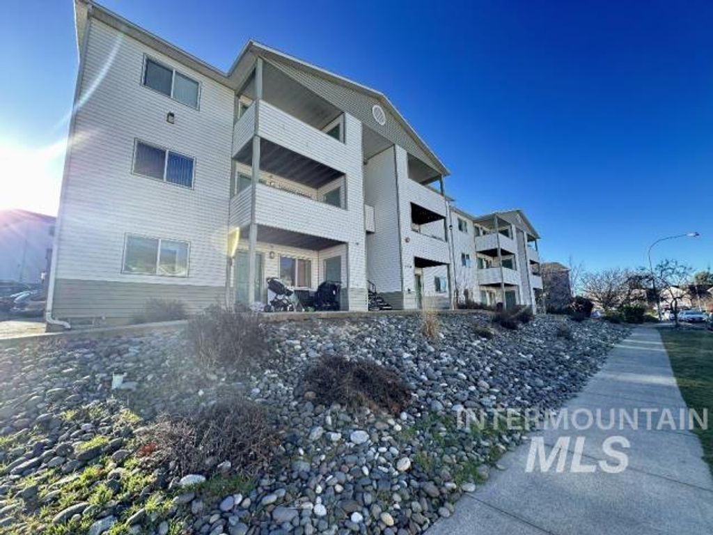 230, 232, 234 Baker St, Moscow, ID 83843 photo 6