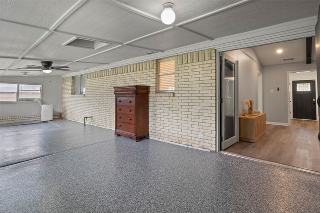 152 Stardust Lane, Desoto, TX 75115