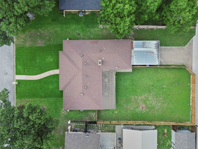 152 Stardust Lane, Desoto, TX 75115