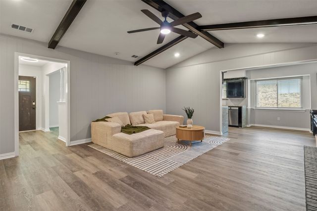 152 Stardust Lane, Desoto, TX 75115