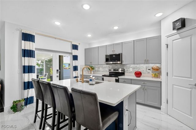 317 SW 26th AVE, Cape Coral, FL 33991