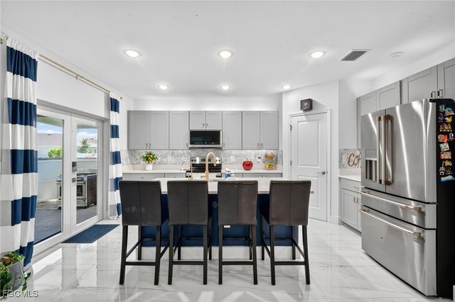 317 SW 26th AVE, Cape Coral, FL 33991