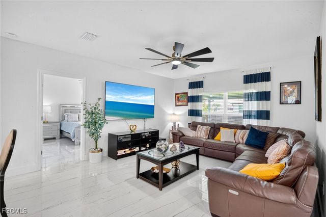 317 SW 26th AVE, Cape Coral, FL 33991