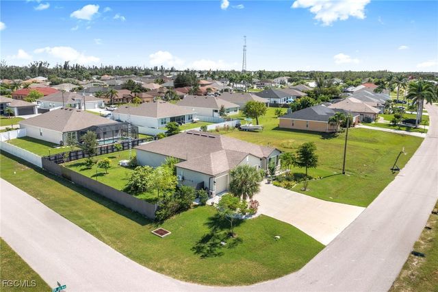 317 SW 26th AVE, Cape Coral, FL 33991