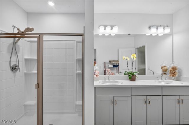 317 SW 26th AVE, Cape Coral, FL 33991