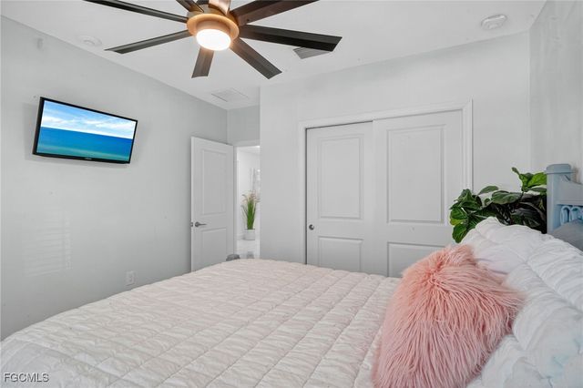 317 SW 26th AVE, Cape Coral, FL 33991