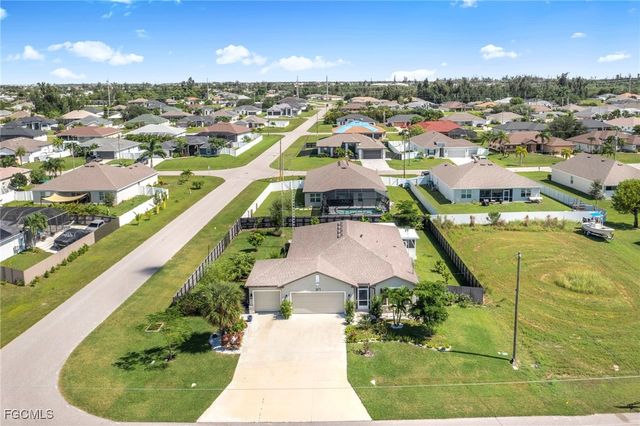 317 SW 26th AVE, Cape Coral, FL 33991