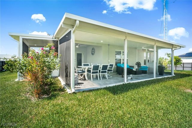 317 SW 26th AVE, Cape Coral, FL 33991