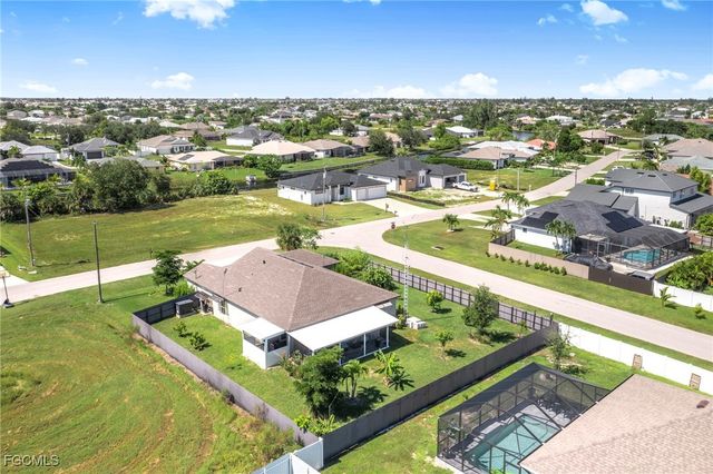 317 SW 26th AVE, Cape Coral, FL 33991