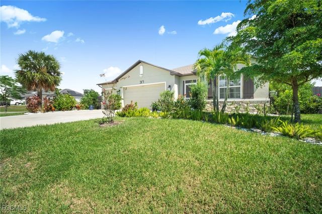 317 SW 26th AVE, Cape Coral, FL 33991