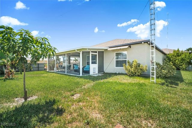 317 SW 26th AVE, Cape Coral, FL 33991