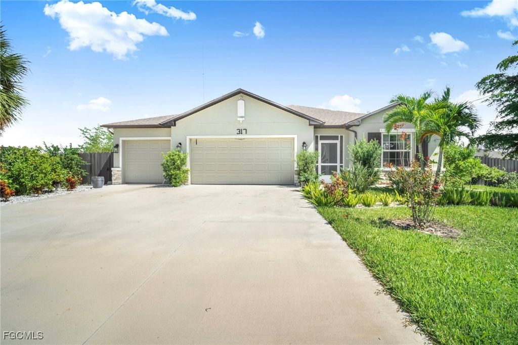 317 SW 26th AVE, Cape Coral, FL 33991