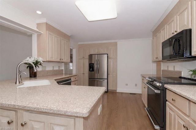 415 N Greenbriar Road, Statesville, NC 28625