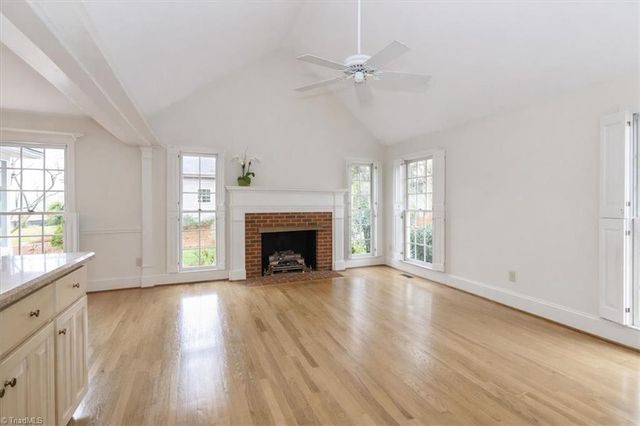 415 N Greenbriar Road, Statesville, NC 28625