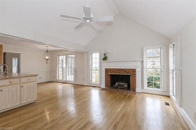 415 N Greenbriar Road, Statesville, NC 28625