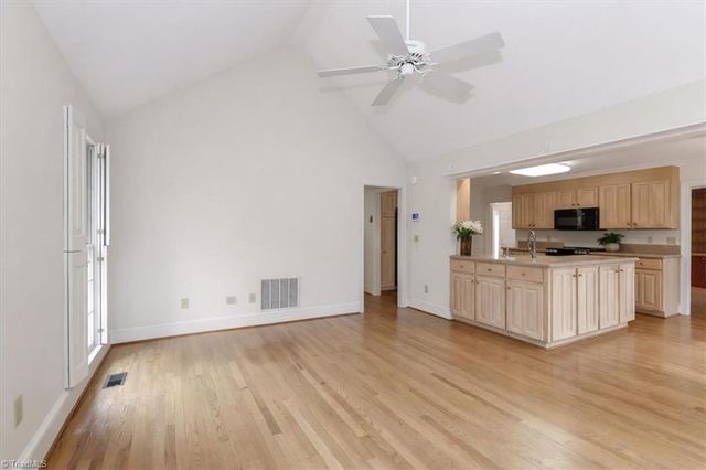 415 N Greenbriar Road, Statesville, NC 28625